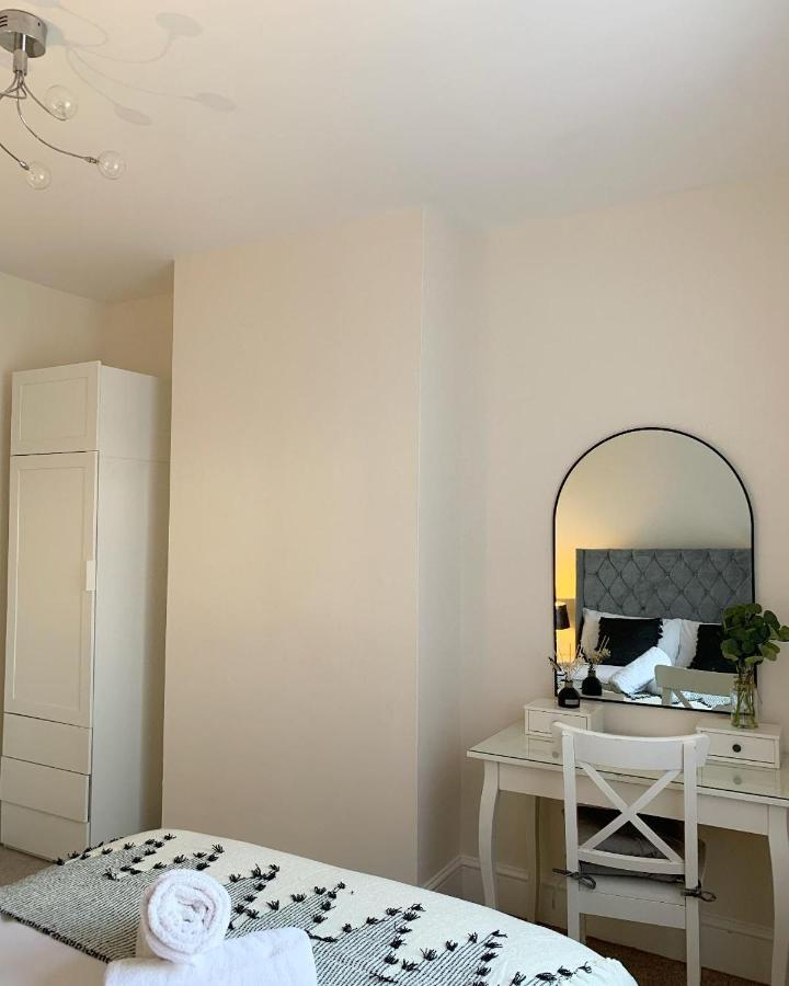 Cardiff Home Extérieur photo