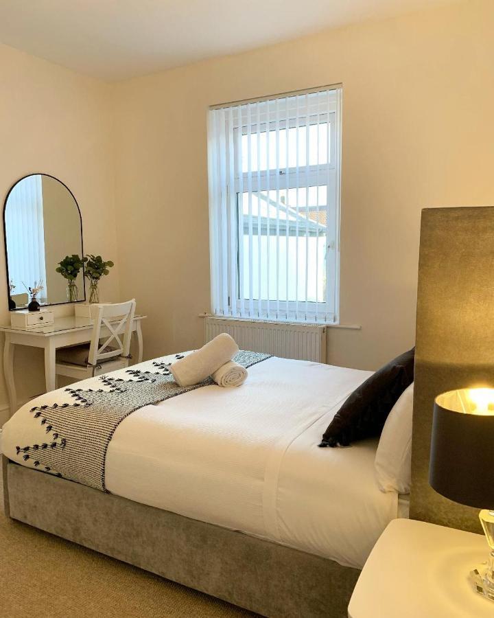 Cardiff Home Extérieur photo