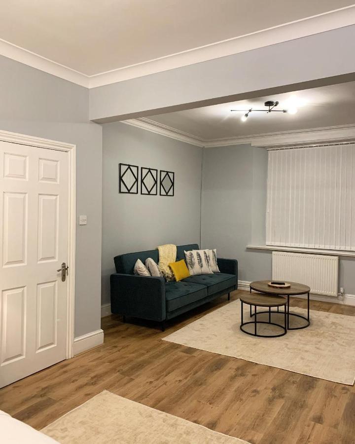 Cardiff Home Extérieur photo