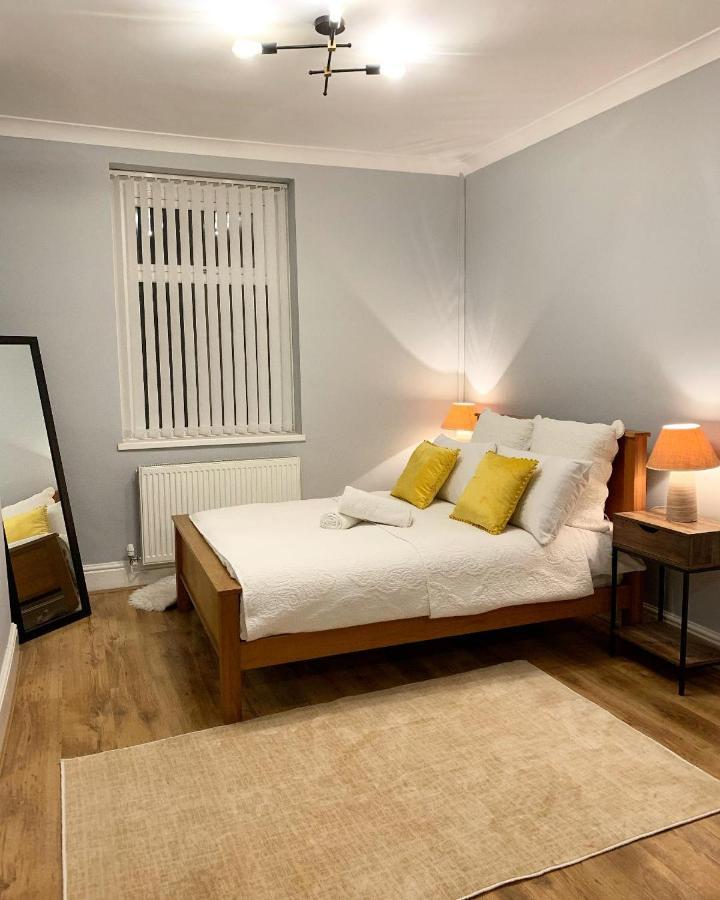 Cardiff Home Extérieur photo